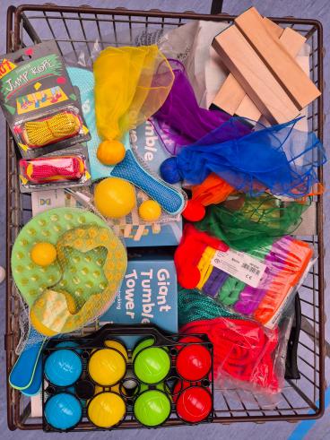 Neue Spielgeräte für die Pause: Unterstützung für die Liboriusgrundschule